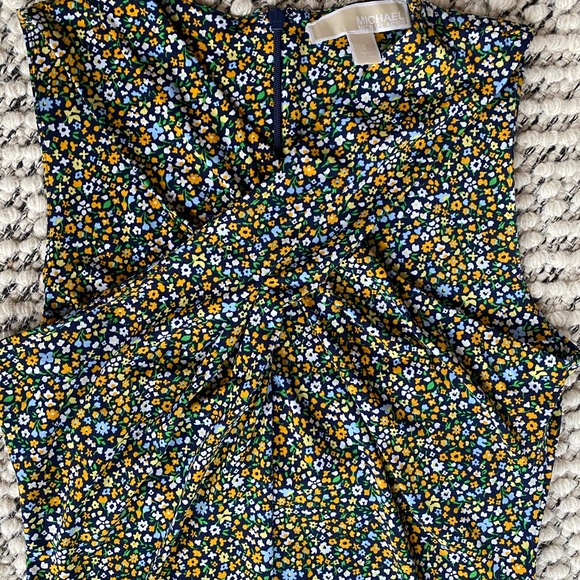 Michael Kors Quinn Cross Neck Dress - Picture 3 of 4